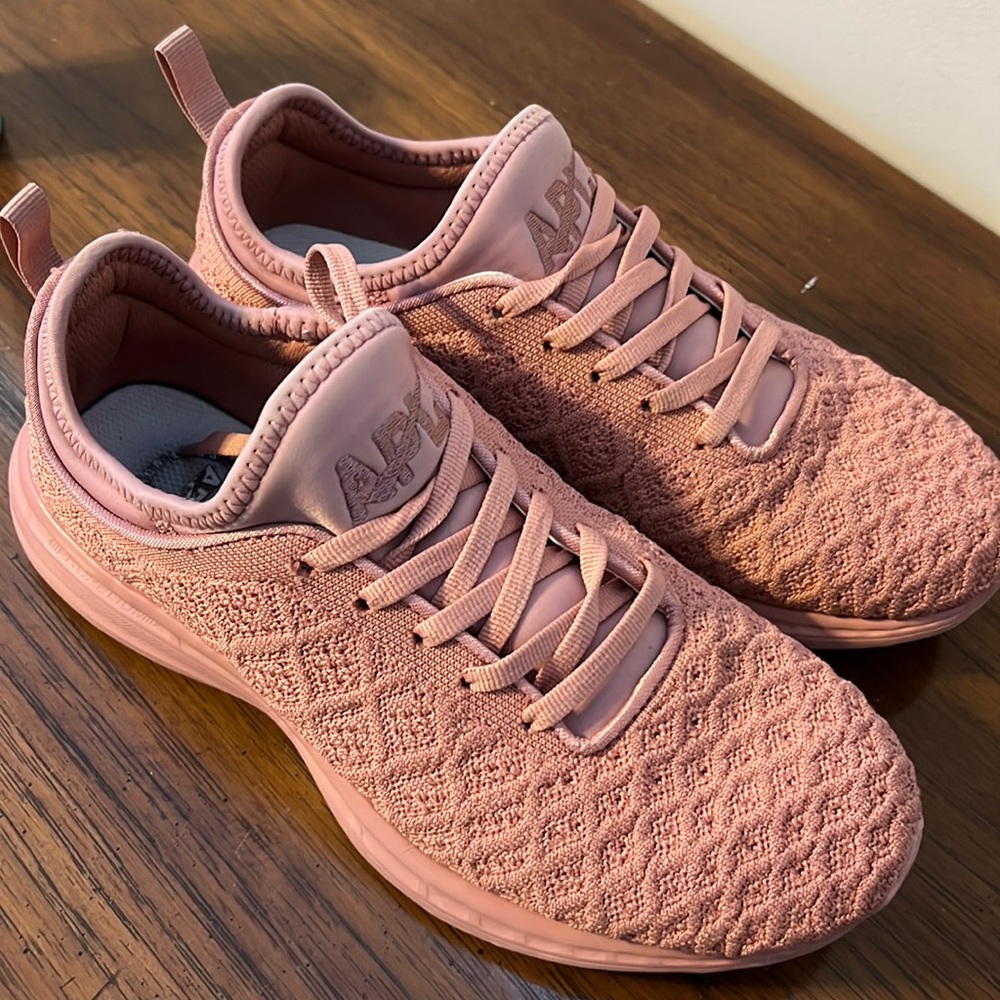 APL propulsion shoes